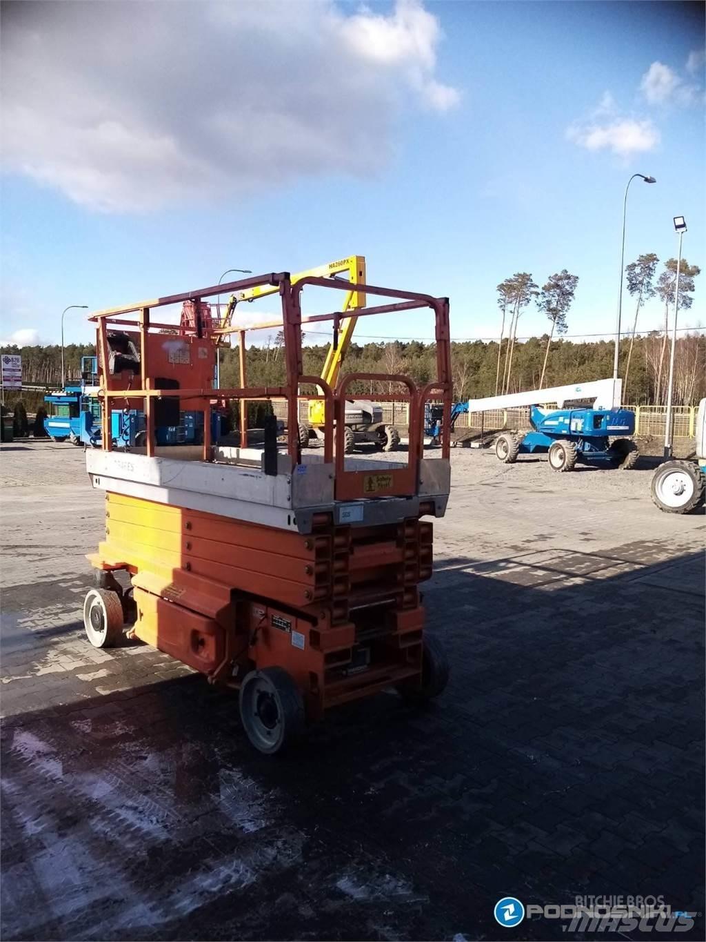 JLG 2646ES رافعات مقصية الشكل