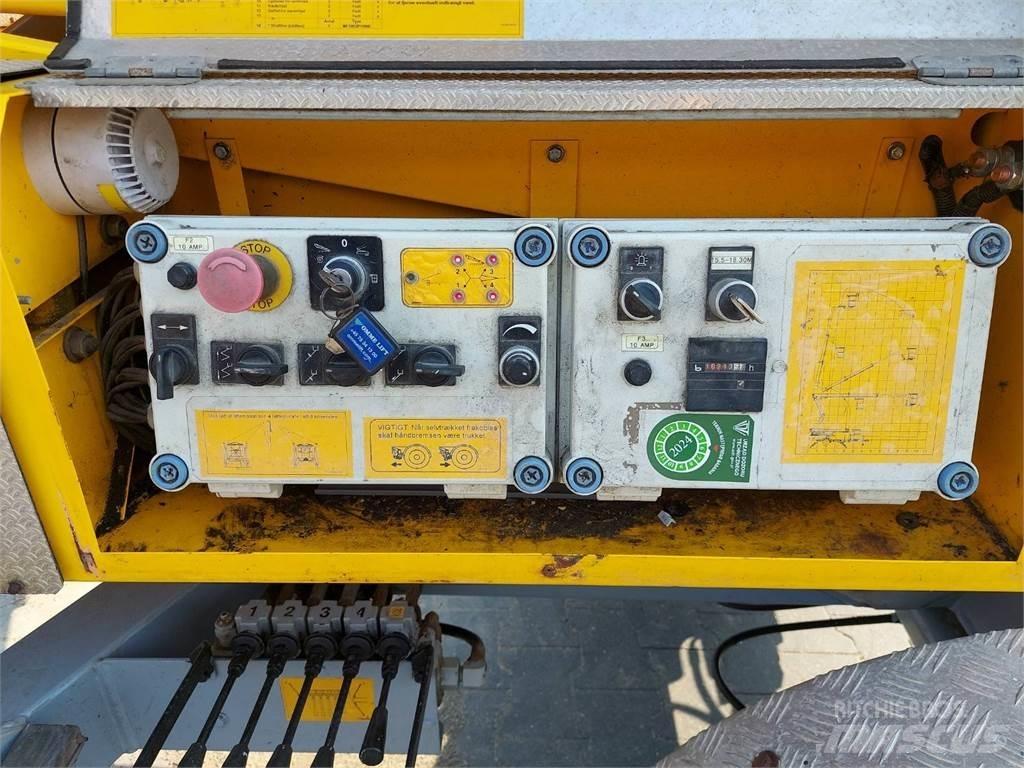 Omme 1830 EBZX المنصات الهوائية المثبتة على مقطورة