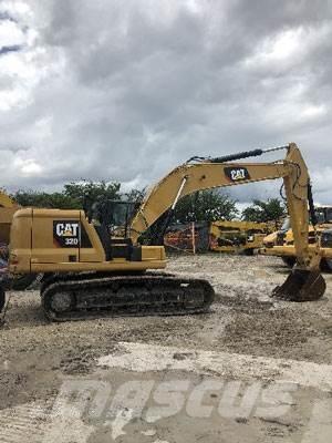 CAT 320 حفارات زحافة