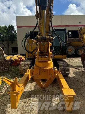 CAT 325FL CR مناولات المخلفات / مناولات صناعية