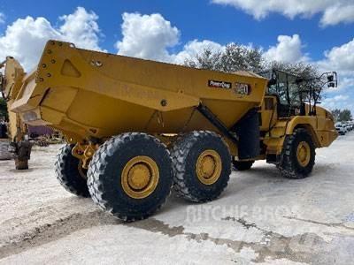 CAT 730-04A ساحبات مفصلية