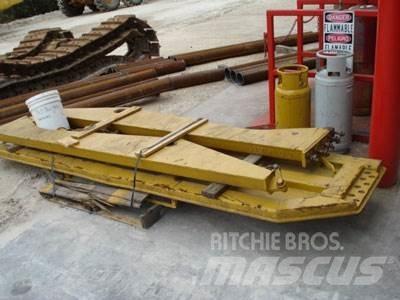 CAT 740 Tailgate مكونات أخرى