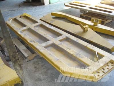 CAT 740 Tailgate مكونات أخرى