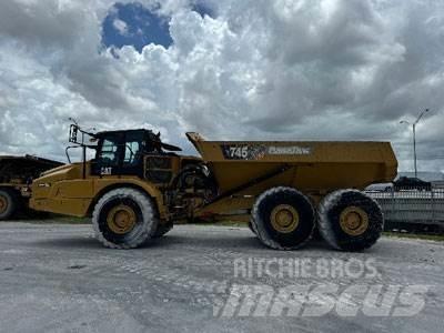 CAT 745-04A ساحبات مفصلية