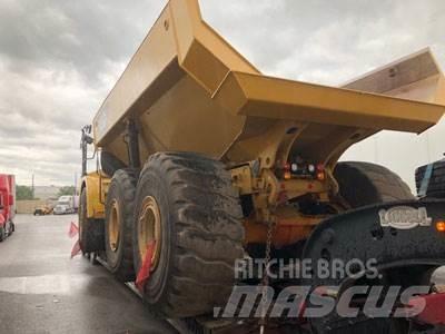 CAT 745C ساحبات مفصلية