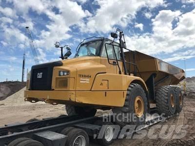 CAT 745C ساحبات مفصلية