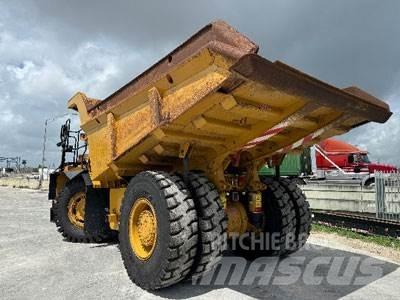 CAT 770G شاحنات المخلفات الصلبة