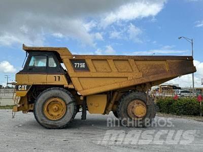 CAT 775E شاحنات المخلفات الصلبة