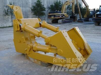 CAT D8T/R/N Ripper, S/S مكونات أخرى
