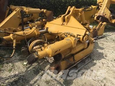 CAT D8T Ripper, S/S مكونات أخرى