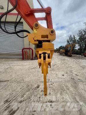 Hitachi ZX225USLC-6 مناولات المخلفات / مناولات صناعية