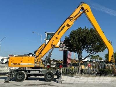 Liebherr A934C مناولات المخلفات / مناولات صناعية