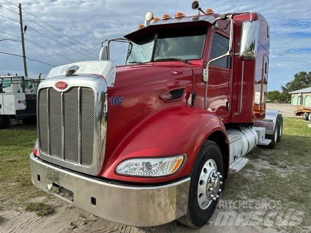 Peterbilt 384 وحدات الجر