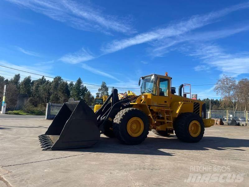 Volvo L 220 E لوادر بعجل