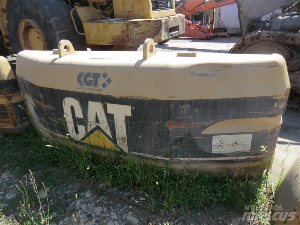 CAT 325B الشاسيه والتعليق