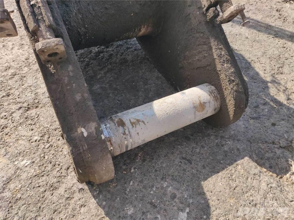 CAT 345B L الشاسيه والتعليق
