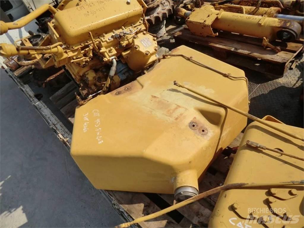 CAT 953 الشاسيه والتعليق