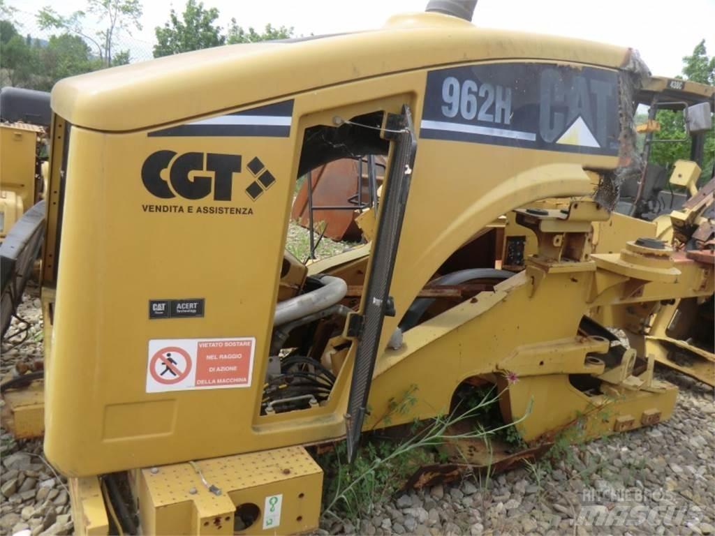 CAT 962H الشاسيه والتعليق