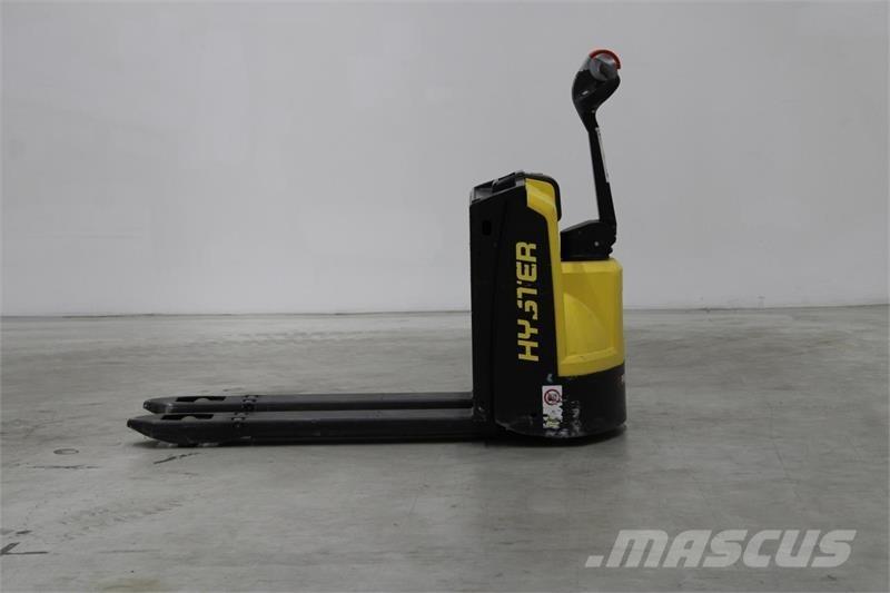 Hyster P1.6 معدات الرفع منخفض المستوى