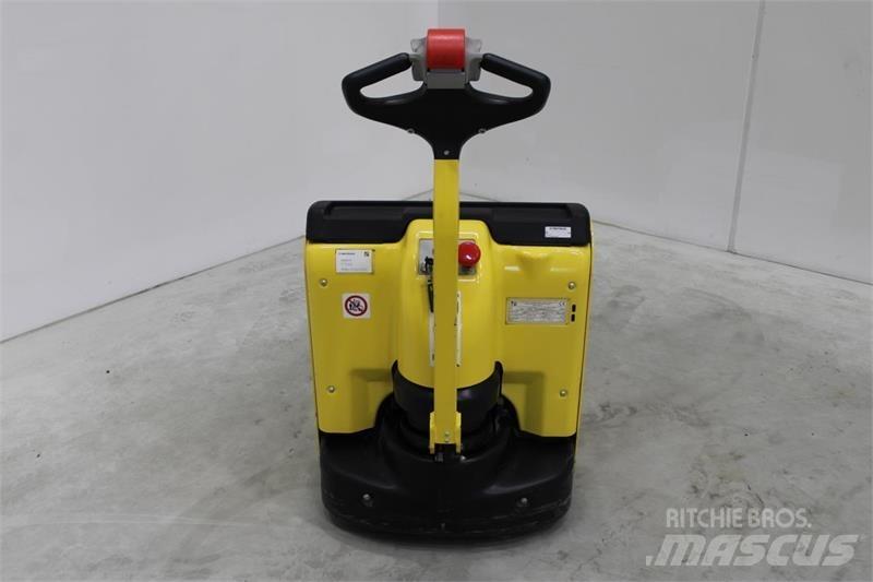 Hyster P1.6 معدات الرفع منخفض المستوى