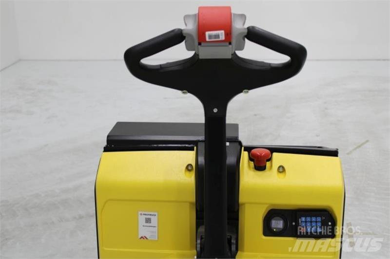 Hyster P1.6 معدات الرفع منخفض المستوى