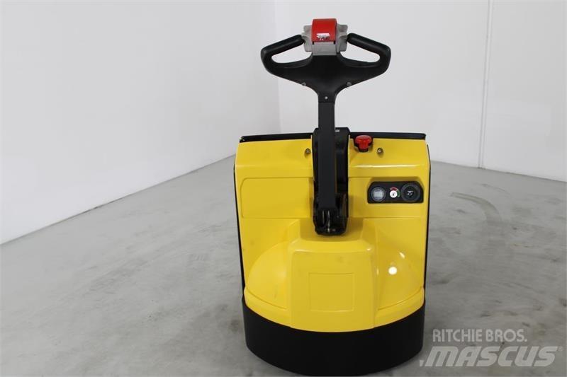 Hyster P1.6 معدات الرفع منخفض المستوى