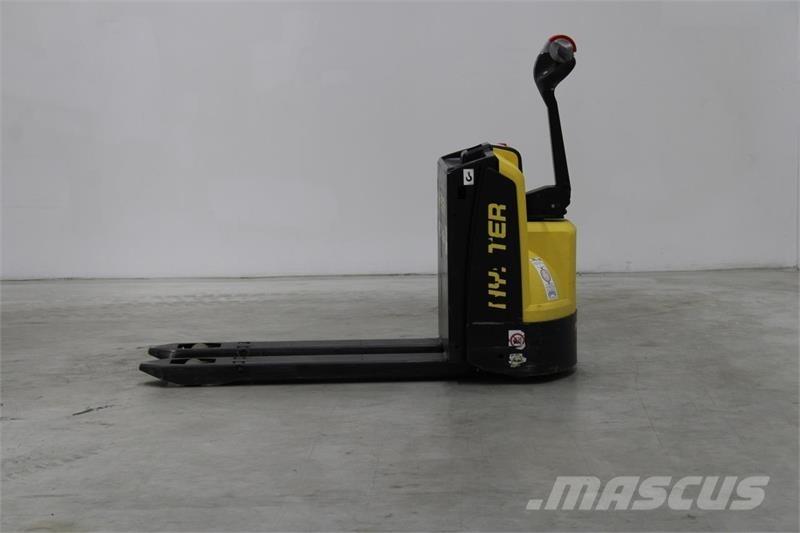 Hyster P1.6 معدات الرفع منخفض المستوى