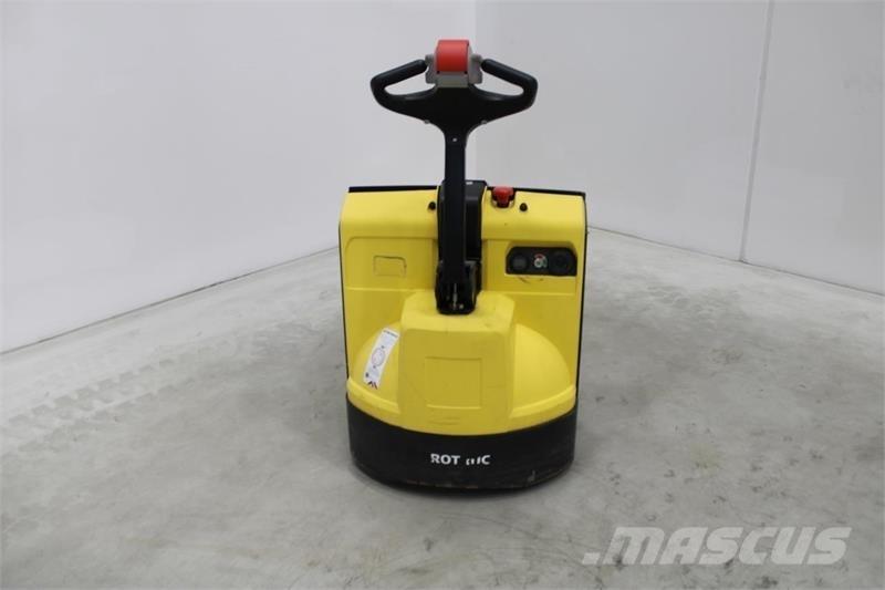 Hyster P1.6 معدات الرفع منخفض المستوى