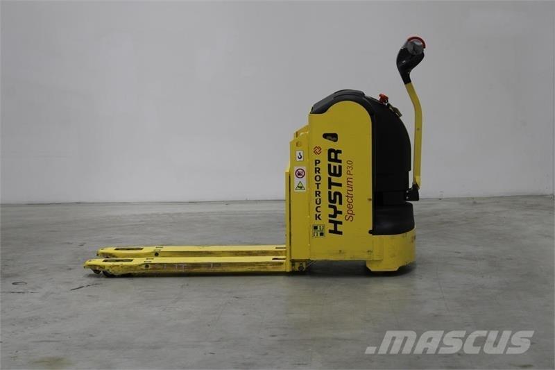 Hyster P3.0 معدات الرفع منخفض المستوى
