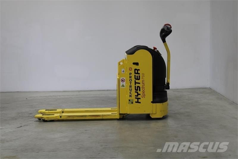 Hyster P3.0 معدات الرفع منخفض المستوى