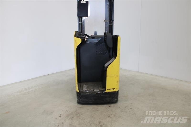 Hyster RS1.6 شاحنات مناولة ذاتية الدفع