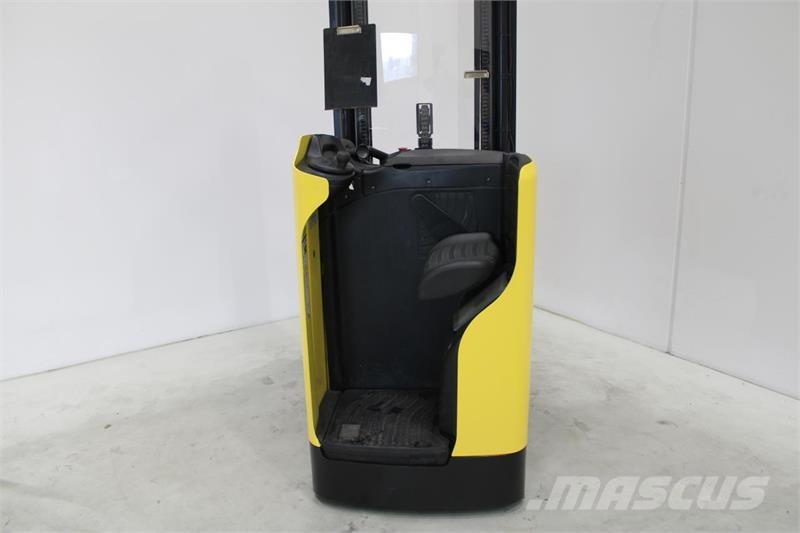 Hyster RS1.6 شاحنات مناولة ذاتية الدفع
