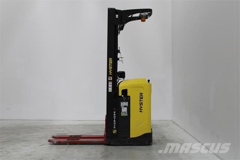 Hyster RS1.6 شاحنات مناولة ذاتية الدفع