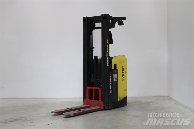 Hyster RS1.6 شاحنات مناولة ذاتية الدفع