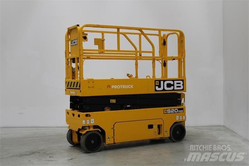 JCB S2032E رافعات مقصية الشكل