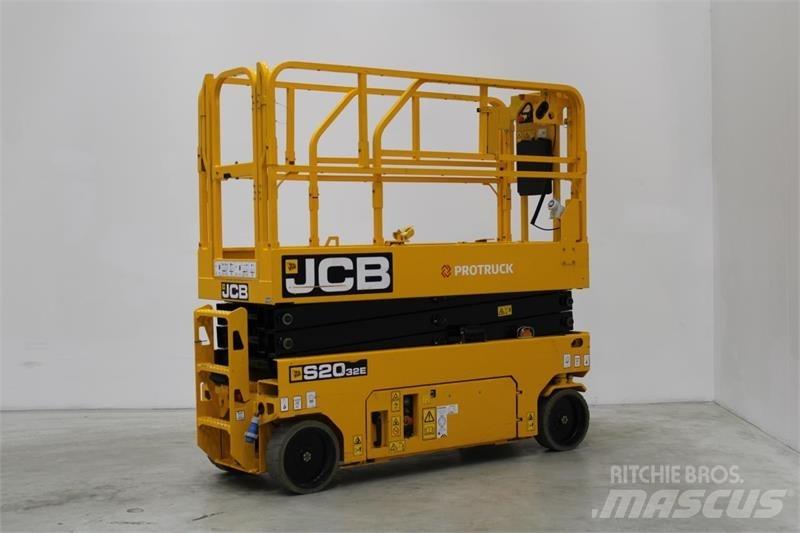JCB S2032E رافعات مقصية الشكل