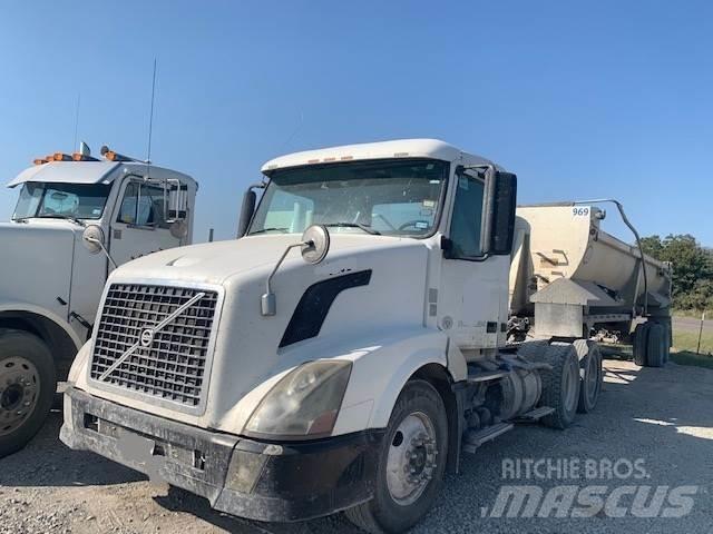 Volvo  وحدات الجر