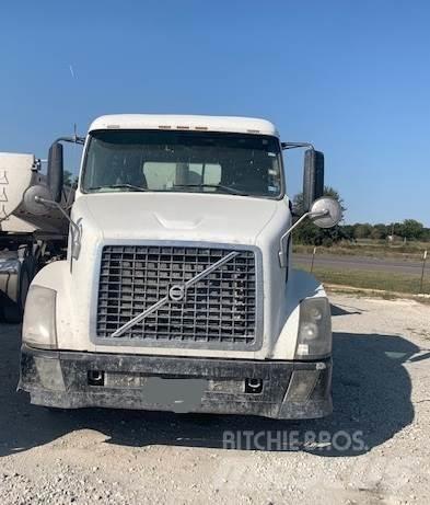 Volvo  وحدات الجر