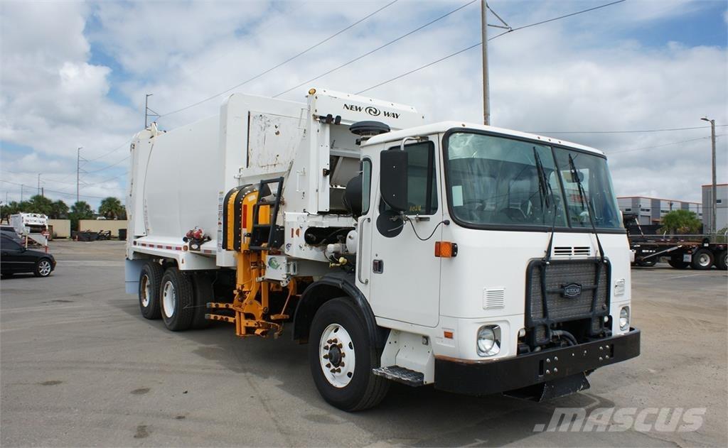 Autocar ACX64 شاحنات المخلفات