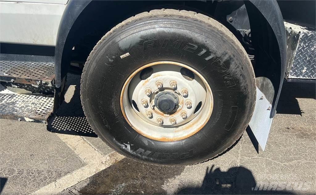 Autocar WX64 شاحنات المخلفات