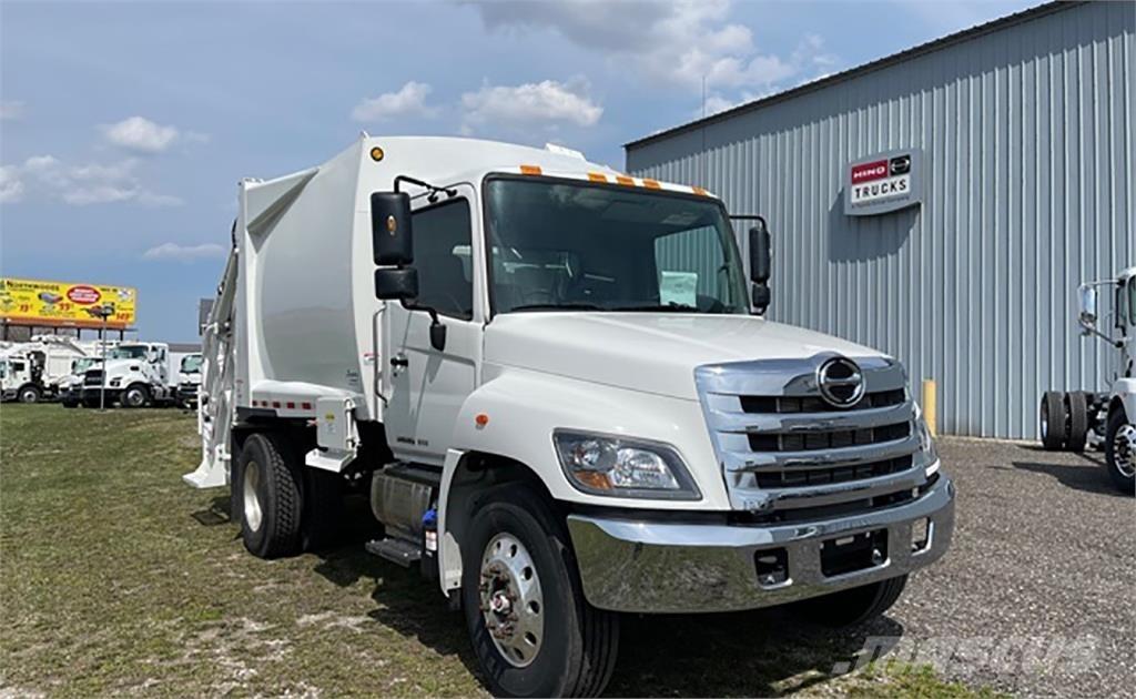 Hino L7 شاحنات المخلفات