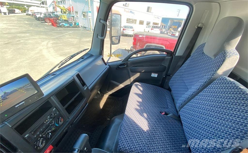 Isuzu NRR شاحنات المخلفات