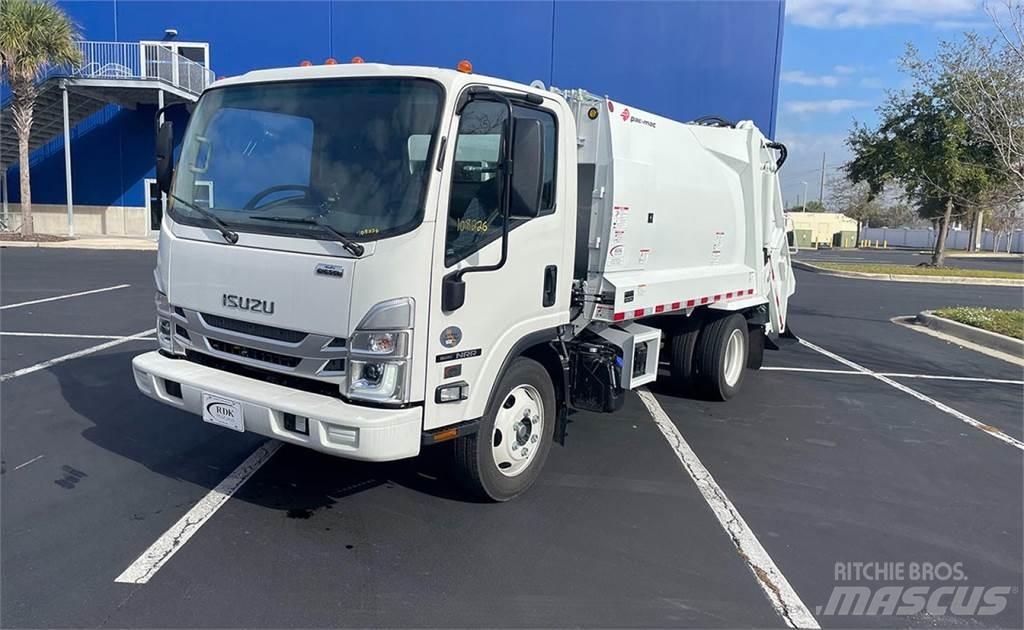 Isuzu NRR شاحنات المخلفات