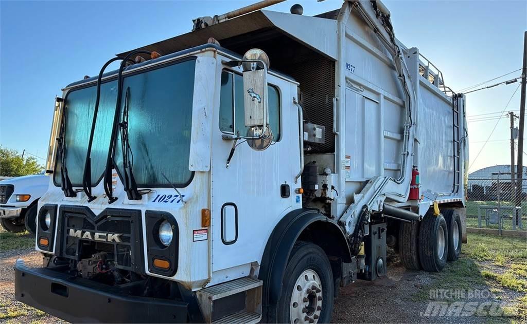 Mack 600 شاحنات المخلفات