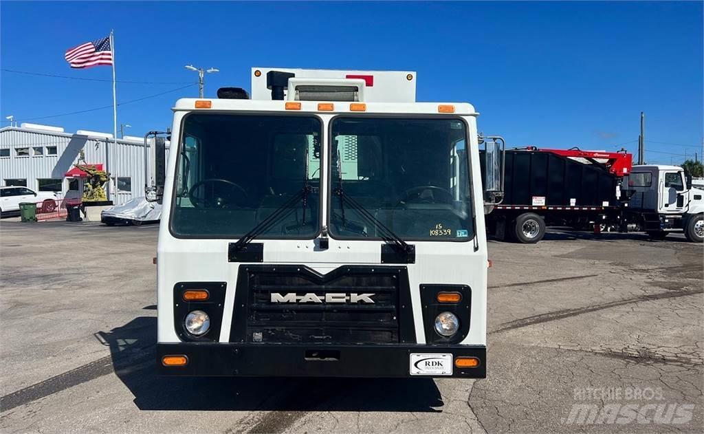 Mack LEU613 شاحنات المخلفات