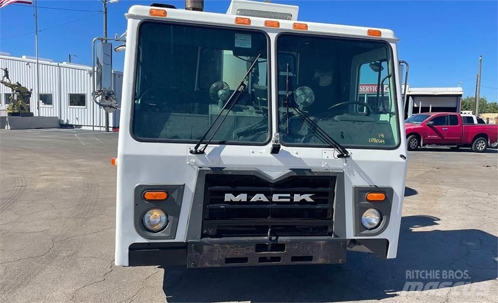 Mack LEU613 شاحنات المخلفات