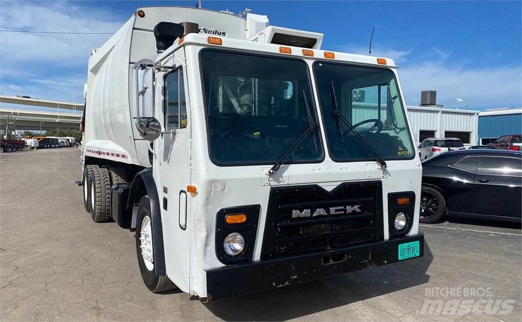 Mack LEU613 شاحنات المخلفات