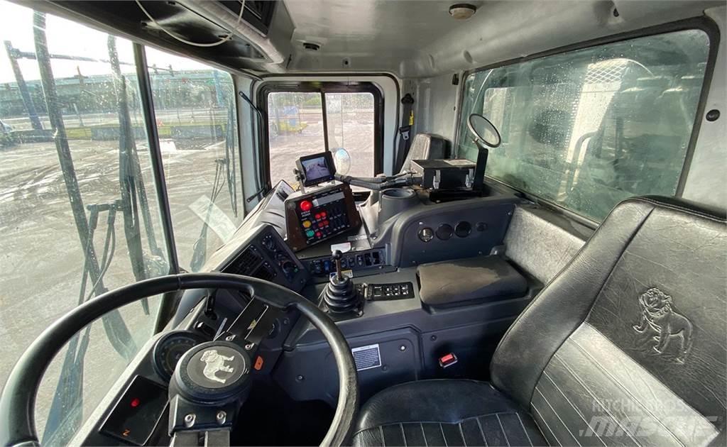 Mack MRU613 شاحنات المخلفات