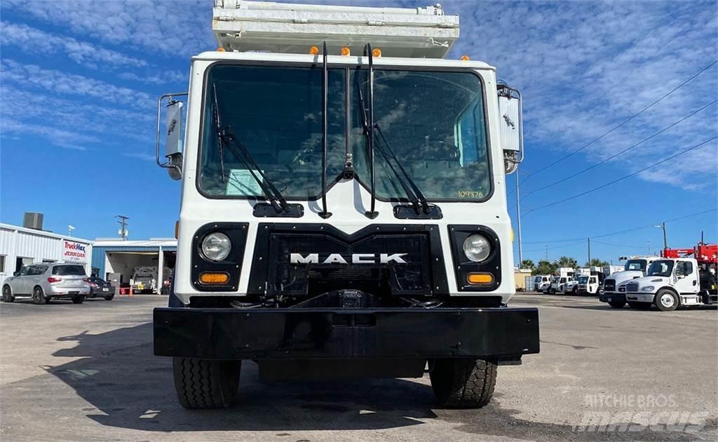 Mack MRU613 شاحنات المخلفات