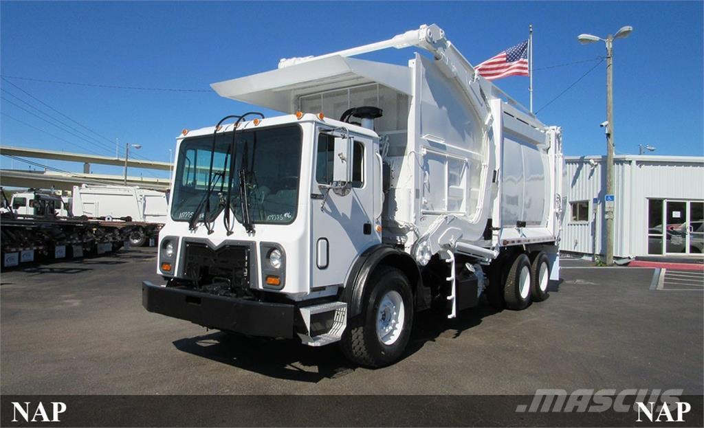 Mack MRU613 شاحنات المخلفات